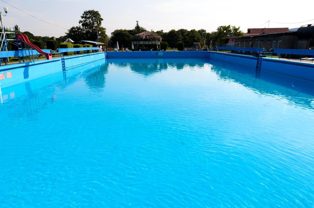 Pensiunea La Broscuta Gasthof 3*